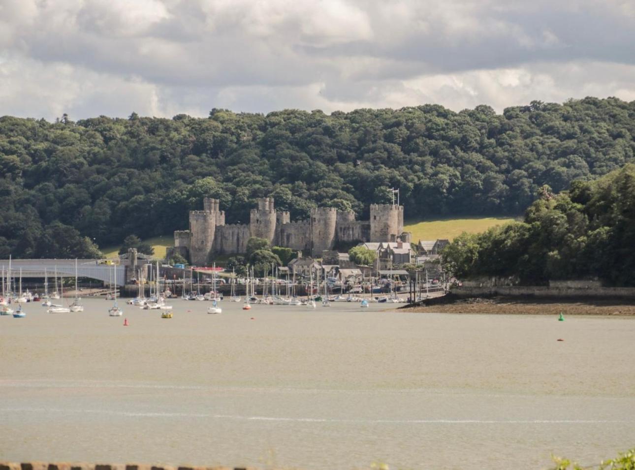 콘위 The Mooring Deganwy 아파트 외부 사진